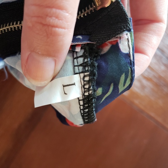 Floral Tank Top Blouse - Picture 3 of 3